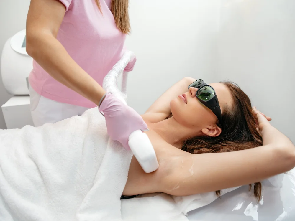 aesthetic-clinic-epilating-Candela-Gentle-YAG-Laser-002