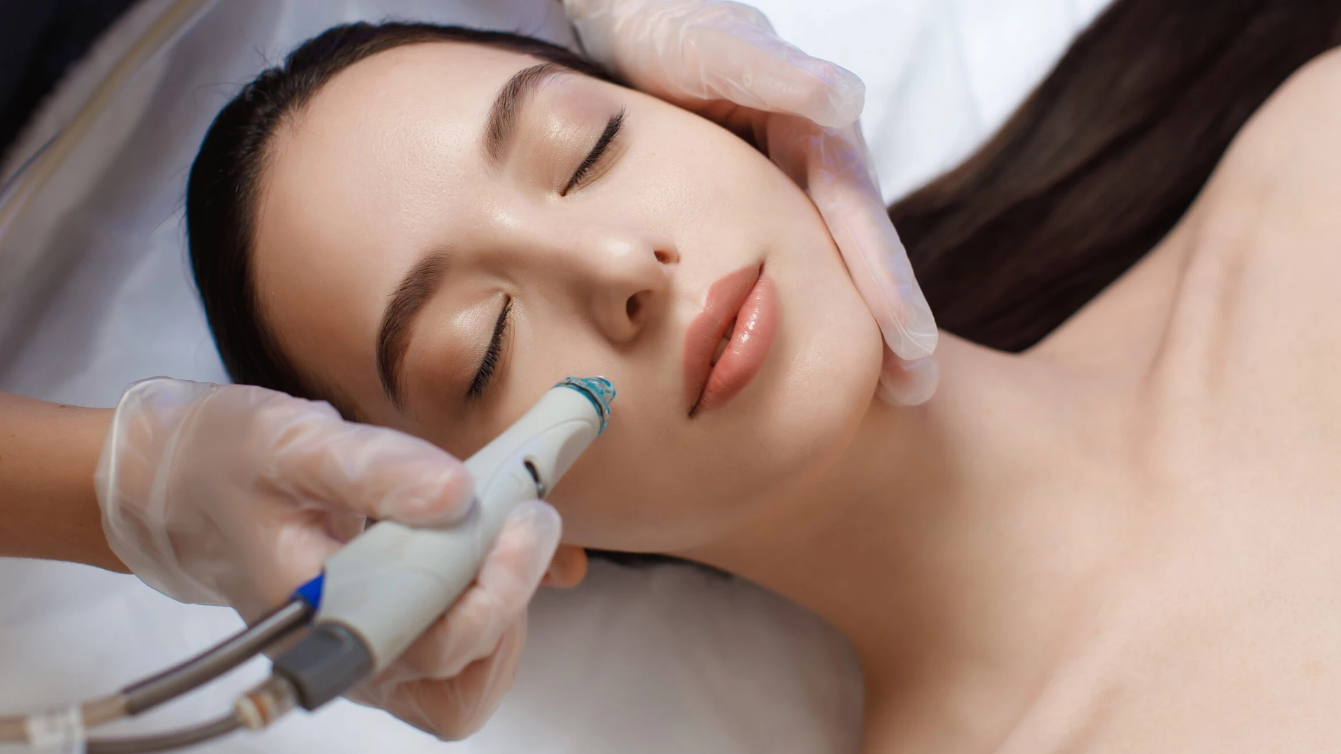Hydrafacial-skin-texture-treatment